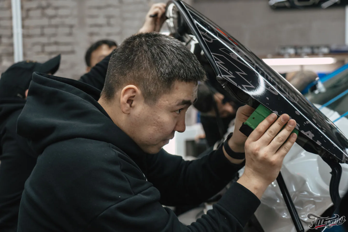 Разработали и реализовали дизайн-проект для Hyundai Staria, нового рабочего автомобиля Fat Tony! Как это было?